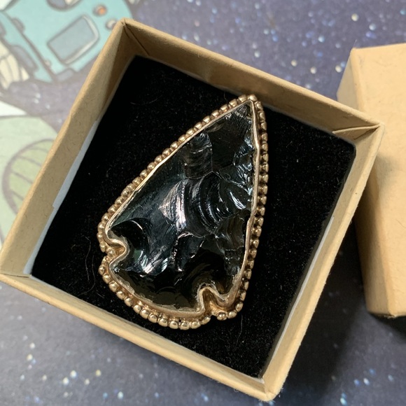 The Healing Pear Handcarved Obsidian Ring Arrowhead set in 925 silver size 8 - Picture 2 of 8